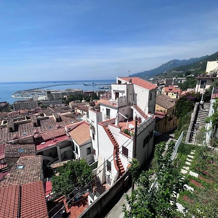 Casa "Positano" Da Ely - Salerno Centro Con Self Check-In Apartment Exterior photo
