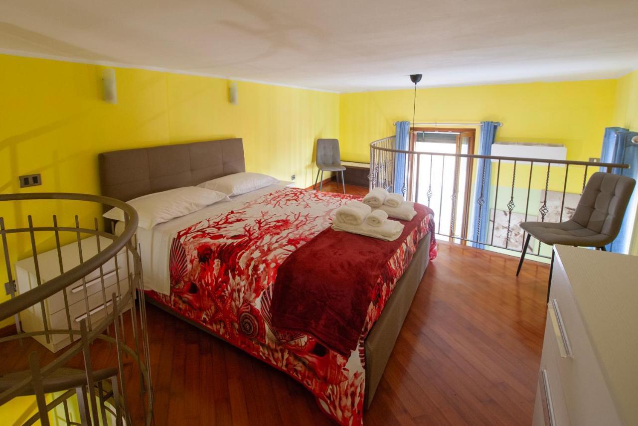 Casa "Positano" Da Ely - Salerno Centro Con Self Check-In Apartment Exterior photo