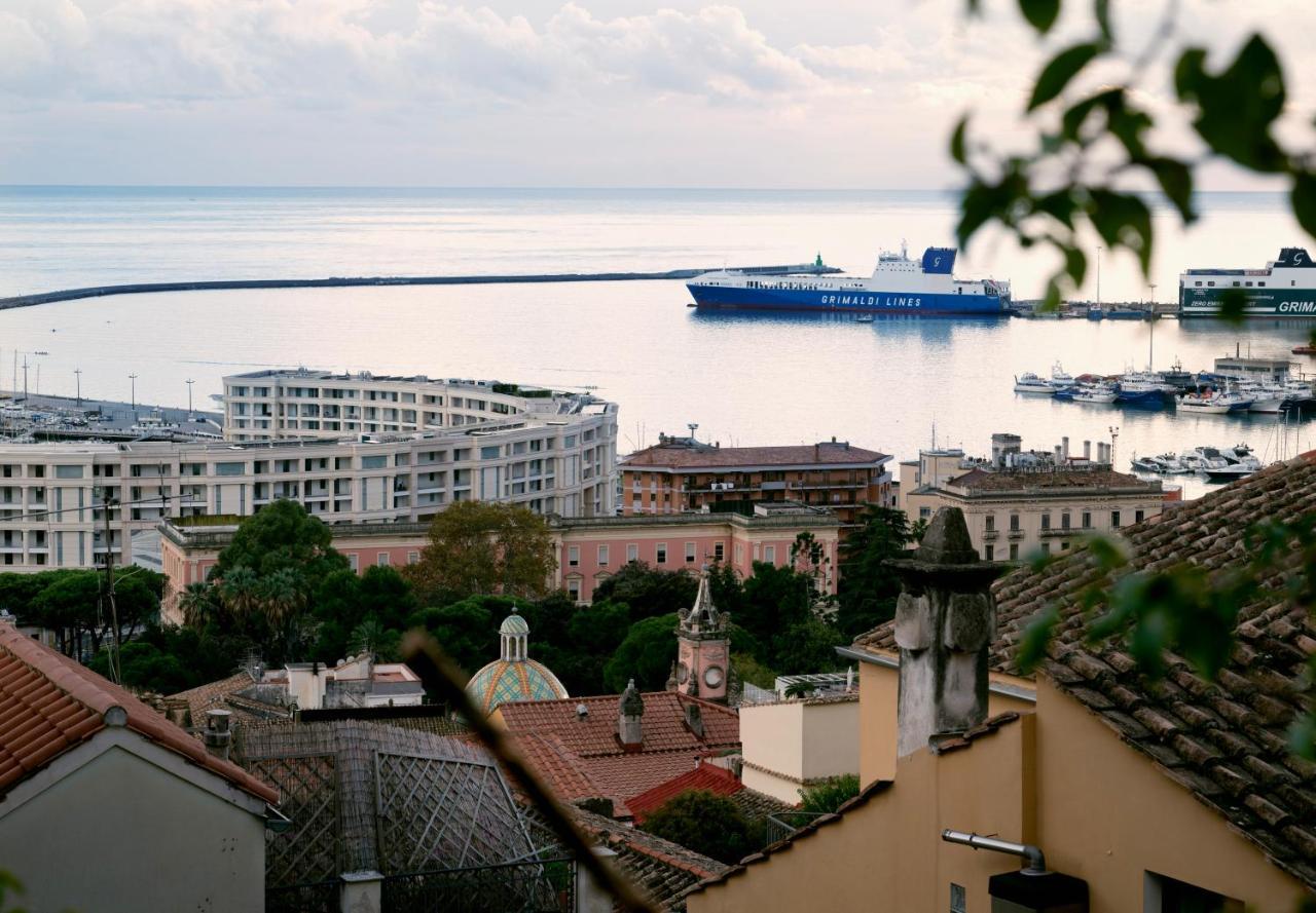 Casa "Positano" Da Ely - Salerno Centro Con Self Check-In Apartment Exterior photo